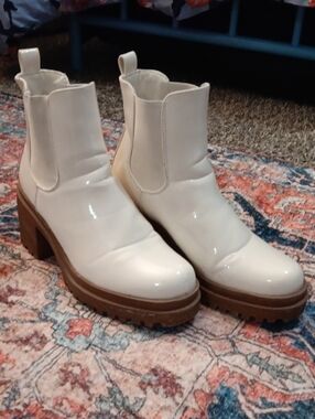 Diba Platform Chelsea Boots - Cream Patent Leather, 8
